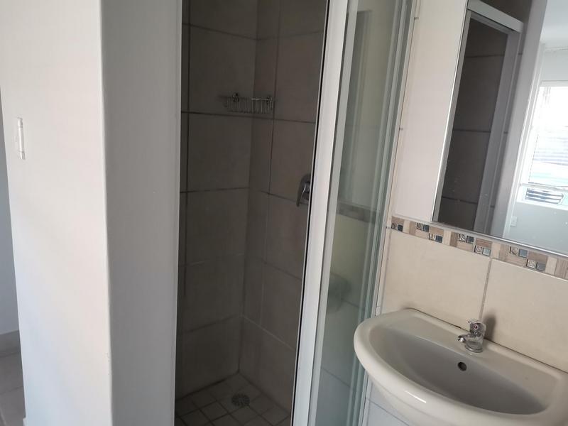 To Let 2 Bedroom Property for Rent in Island View Western Cape